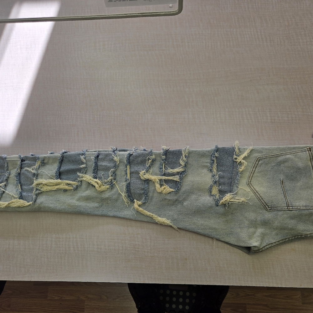 Stylish Men's Distressed Skinny Jeans in Light Blue